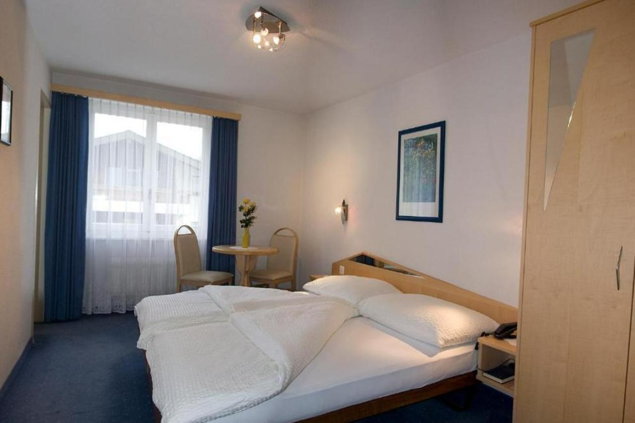 Hotel Alpha Saas-Grund Bagian luar foto