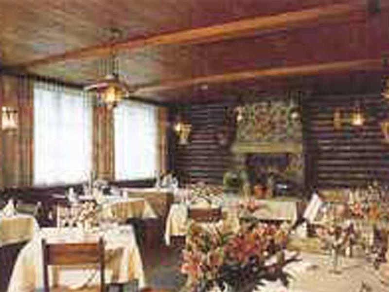 Hotel Alpha Saas-Grund Bagian luar foto
