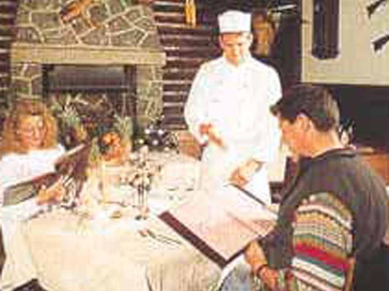 Hotel Alpha Saas-Grund Bagian luar foto